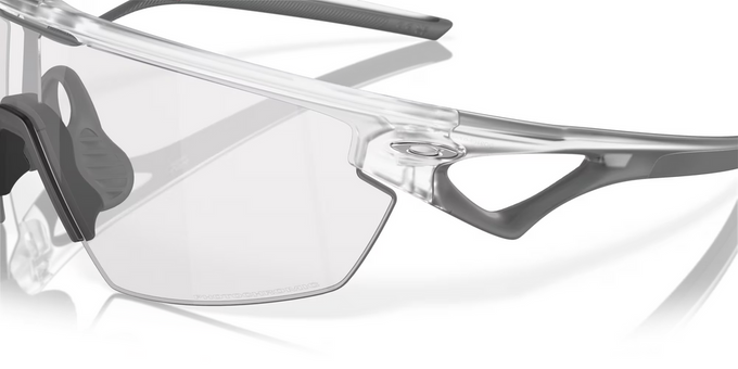 Okulary OAKLEY Sphaera Matte Clear Frame/Clear To Black Iridium Photochromic Lenses