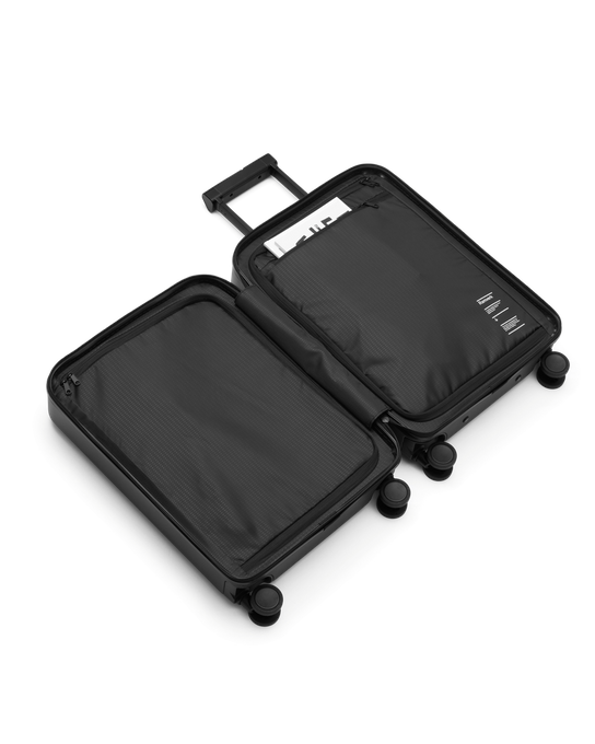 Walizka Db Ramverk Front Access Carry-on Black Out - 2024/25